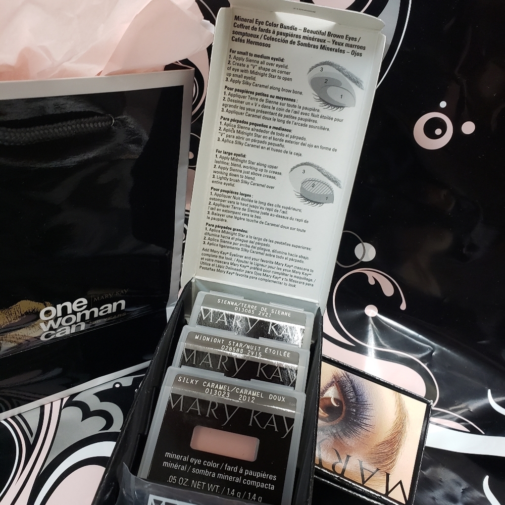 Mineral eye color bundle W/ applicator